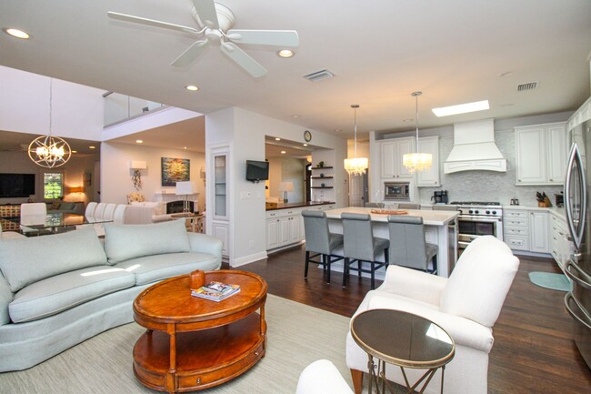 Building Photo - **STUNNING POOL HOME**4BEDS / 4.5BATHS**AQ...