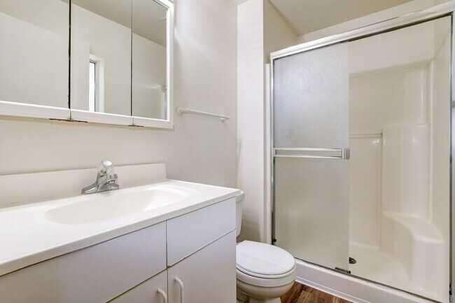 Building Photo - 114 Bradshaw Dr