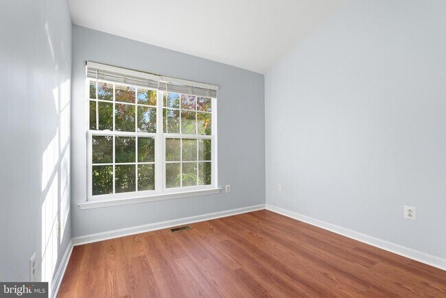 Building Photo - 11765 Skylark Rd