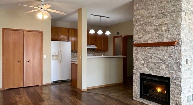 Building Photo - 15563 Garnet Way