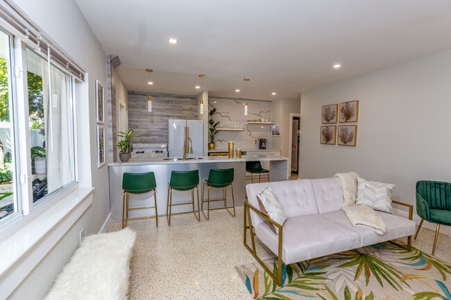 Building Photo - 1029 79th St