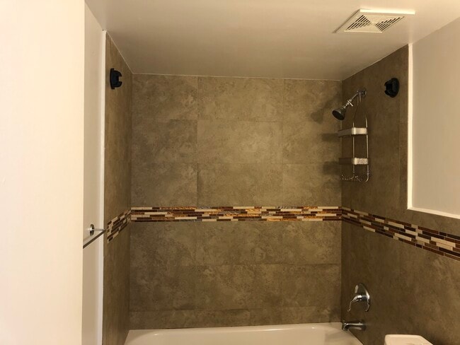 Building Photo - 10447 SW 108th Ave