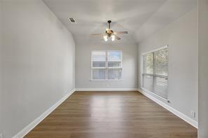 Building Photo - 300 Kelvington Dr