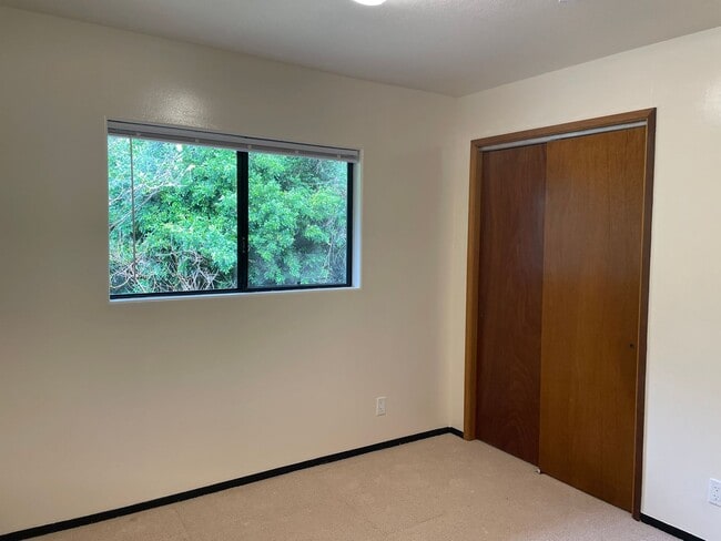 Building Photo - White, June K. (Kohala)