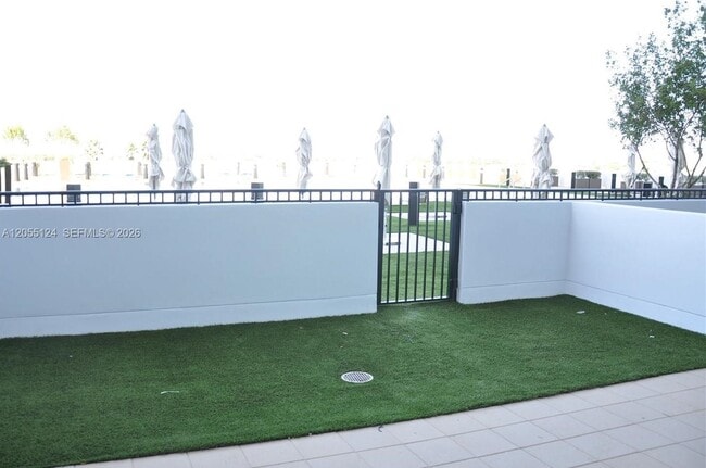 Building Photo - 5300 Paseo Blvd