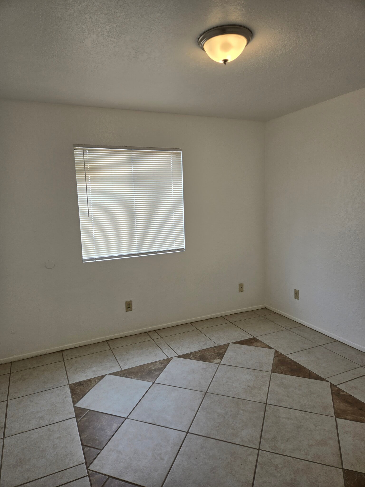 Building Photo - 5066 Inspiration Ln