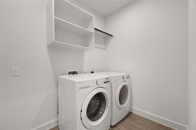 Building Photo - 123 Plumbago Loop