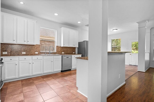 Building Photo - 6914 Grants Hollow Ln