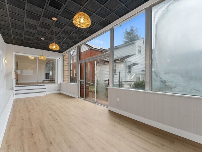 Building Photo - Newly Renovated Pennsauken Rental with Sunroom-Style Back Room, Glass Wall & Basement