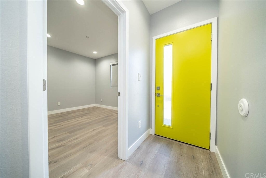 Building Photo - 4820 St Charles Pl