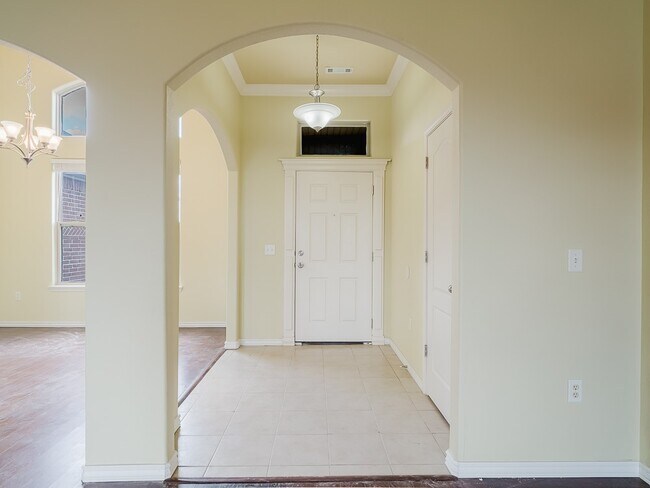 Building Photo - 4302 SW Brownstone Ave