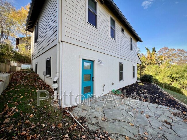 Building Photo - 21 Toxaway St