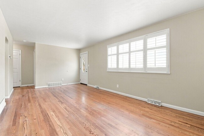 Building Photo - Outstanding Ranch Style home in Arvada!