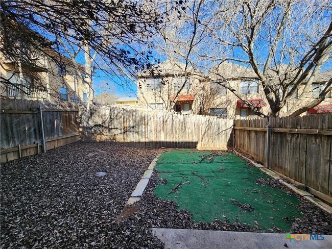 Building Photo - 21 Moss Rock Dr