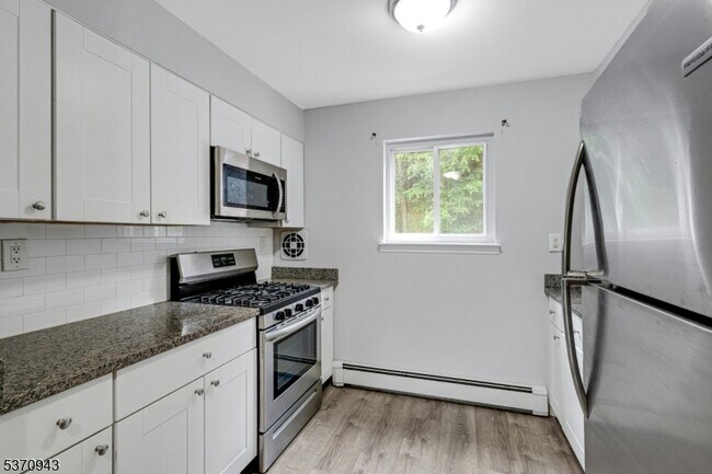 Building Photo - 47 Espy Rd