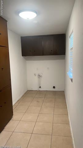 Building Photo - 212 Hallbrook Dr