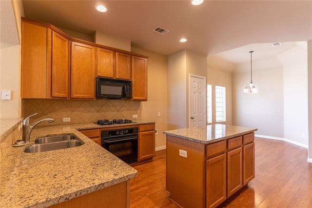 Building Photo - 2729 Tangerine Ln