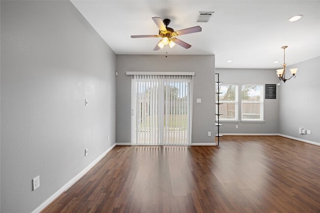 Building Photo - 17123 Wilthorne Gardens Ct