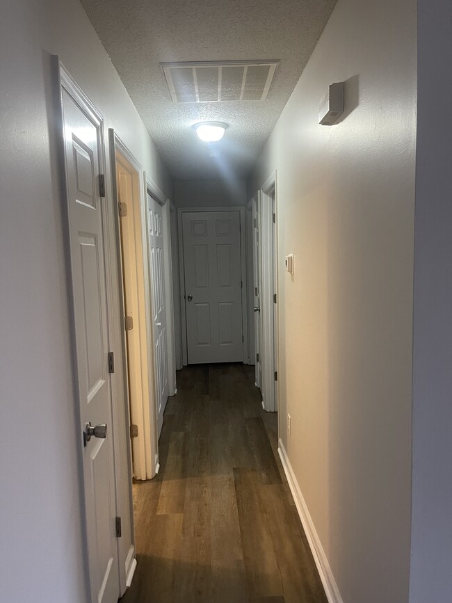 Building Photo - 912 Gregory St