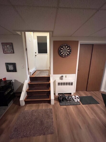 Building Photo - 1205 E State St