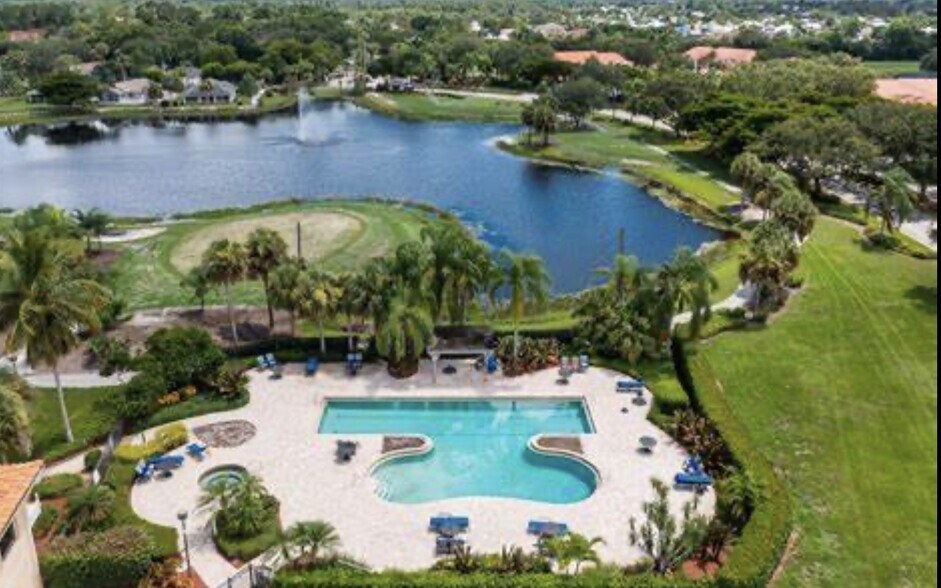 Building Photo - 26630 Rosewood Pointe Dr