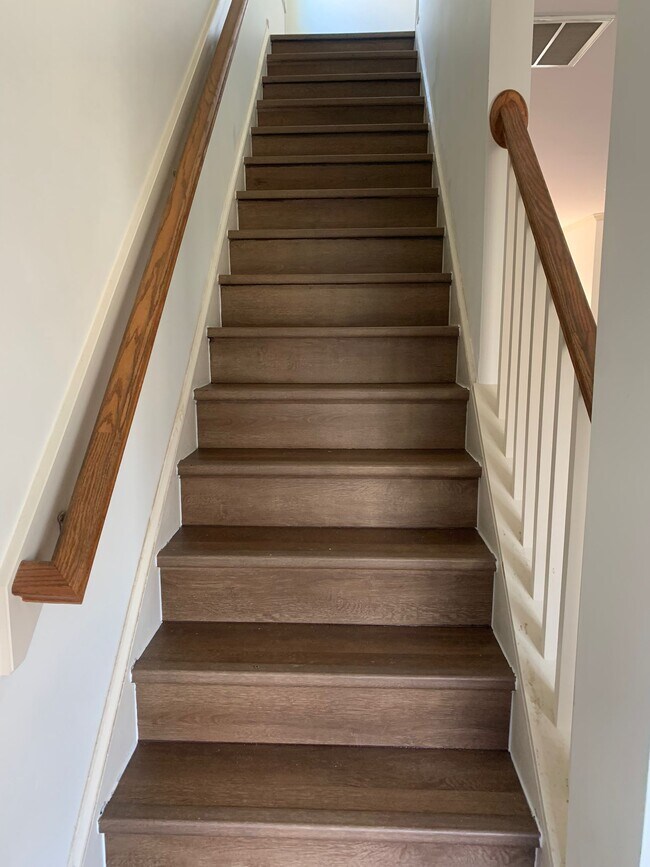 Building Photo - 7921 Dukes Dynasty Dr