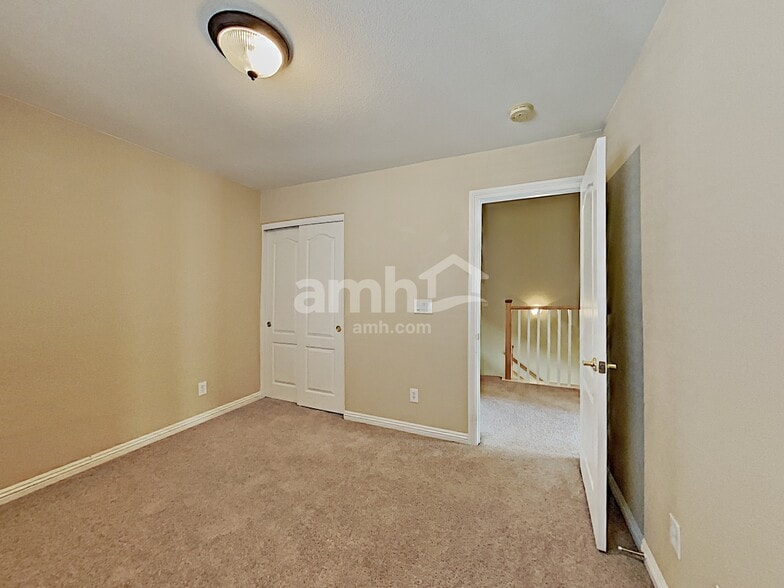 Building Photo - 9996 Aspen Rose St