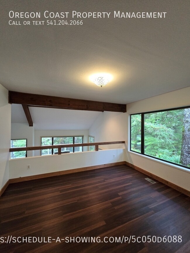 Building Photo - 600 Island Dr