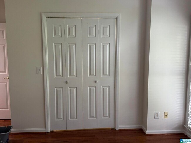 Building Photo - 2512 Christie Cir