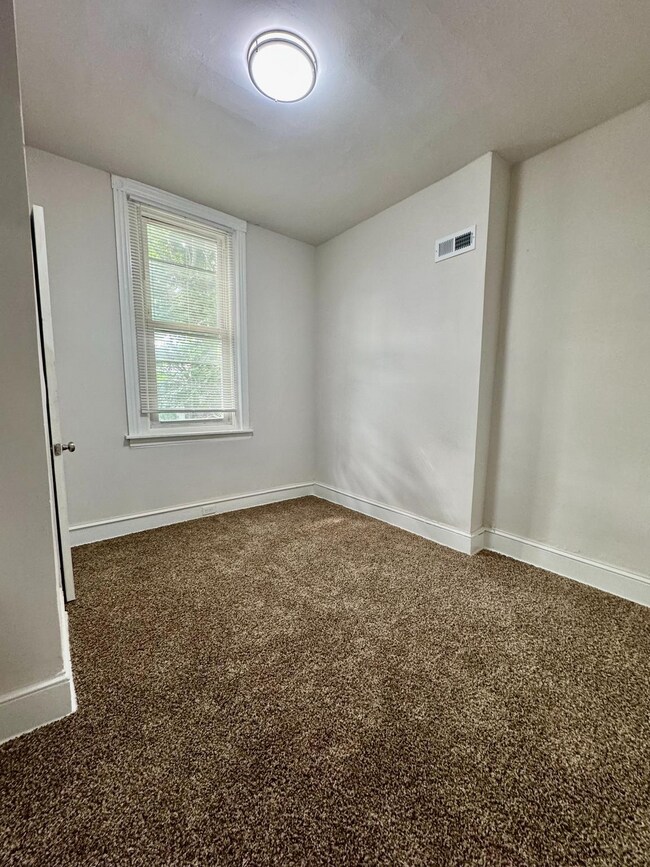 Building Photo - 3341 Potter St