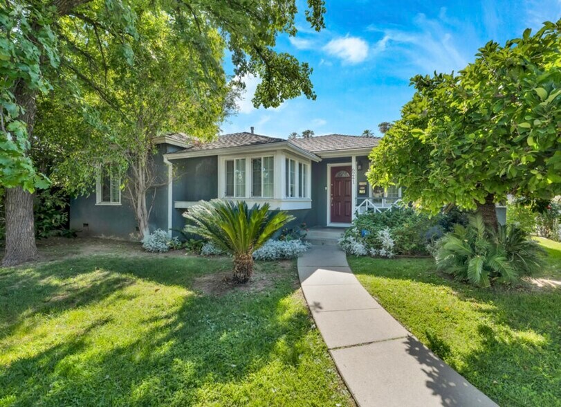 Primary Photo - 6241 Canby Ave