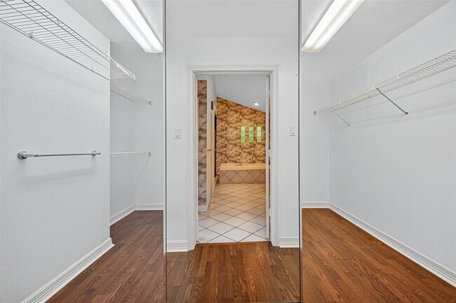 Building Photo - 3710 Point Clear Dr