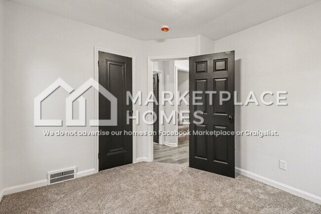 Building Photo - 11235 Roxbury St