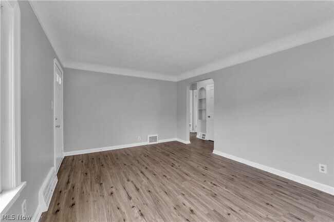 Building Photo - 4461 W 137th St