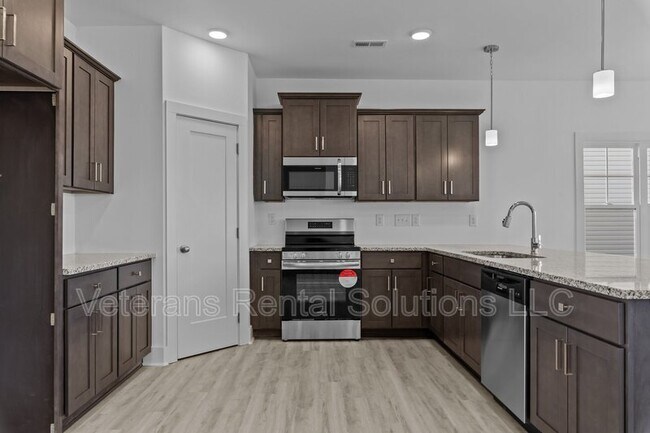 Building Photo - 136 Bourbon St