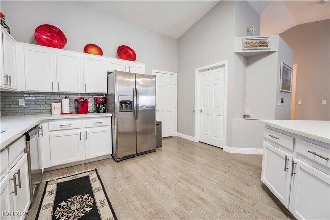 Building Photo - 5516 Honey Mesquite Ln