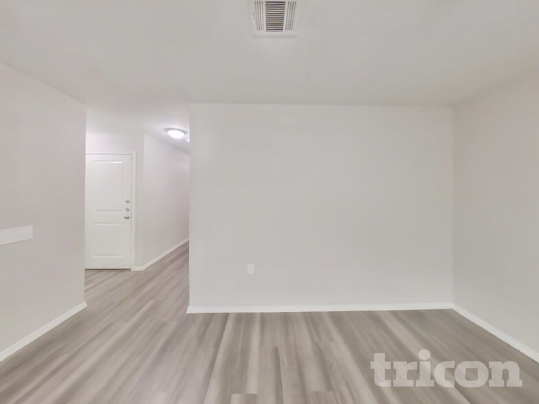 Building Photo - 6815 Hibiscus Falls