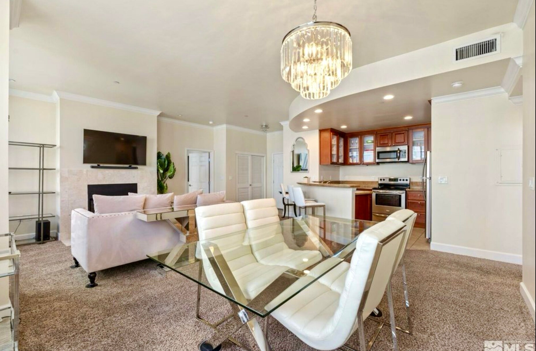 Building Photo - 450 N Arlington Ave