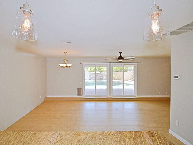 Building Photo - Cozy 3 bed 2 bath Cathedral City home