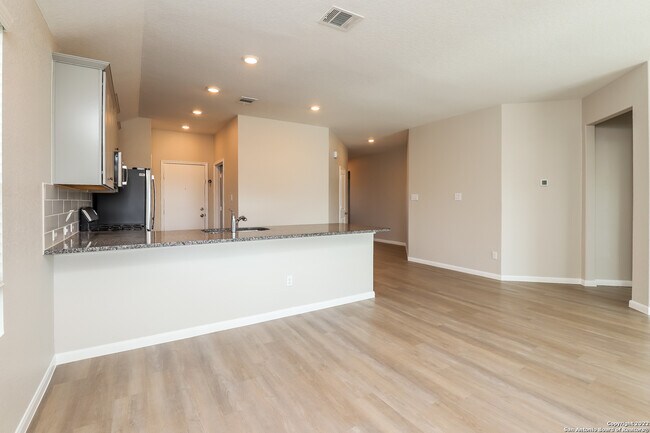 Building Photo - 31537 Acacia Vis