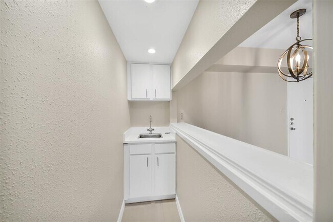 Building Photo - 4641 Wild Indigo St