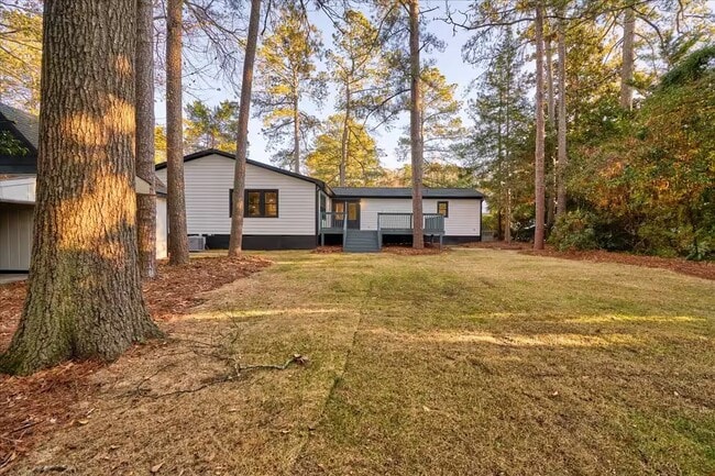 Building Photo - 420 S Ashe St