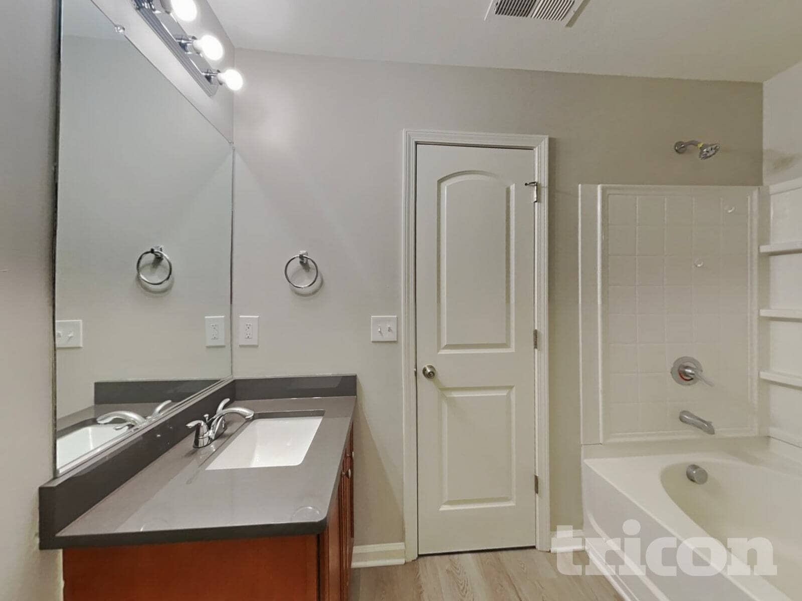 Building Photo - 1944 Pavilion Dr