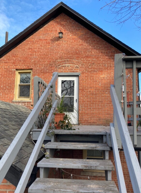 Building Photo - 2132 W 11th St