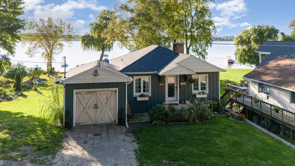 Building Photo - 15305 Silver Beach Dr