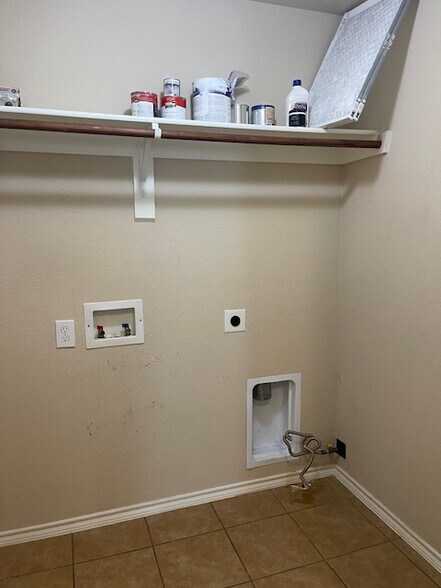 Building Photo - 5160 Britton Ridge Ln