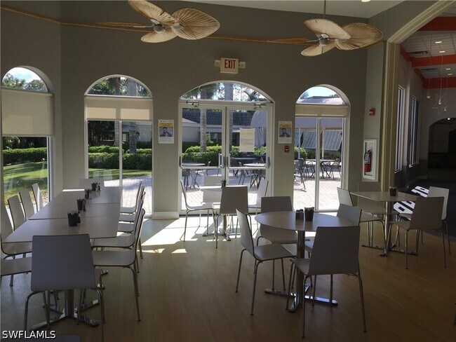 Building Photo - 1645 Spoonbill Ln