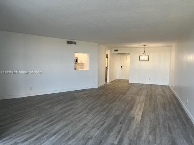 Building Photo - 3090 N Course Dr