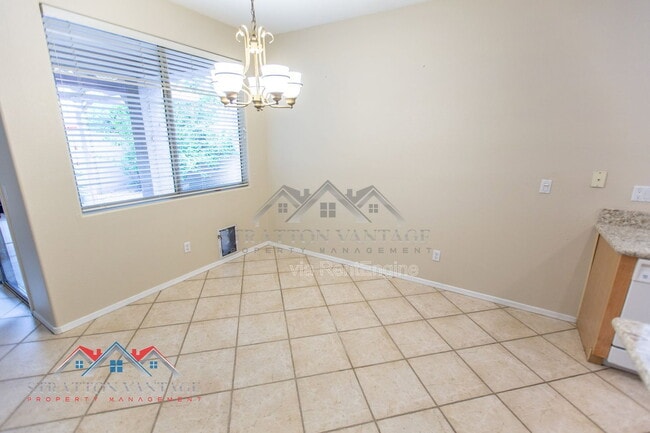 Building Photo - 2058 S Longwood