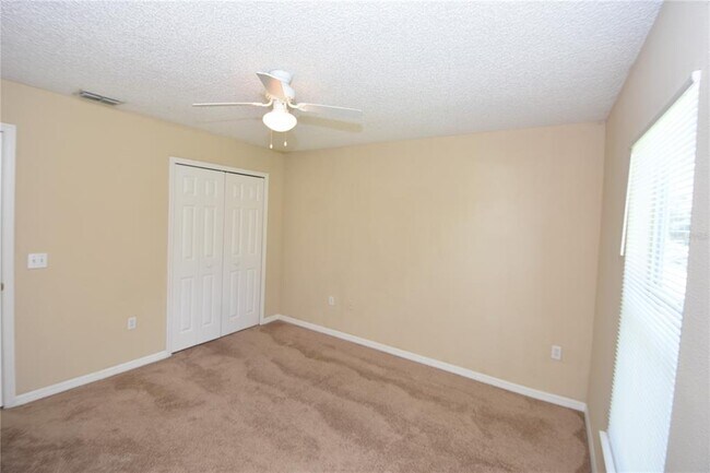 Building Photo - 27 Riverdale Ln